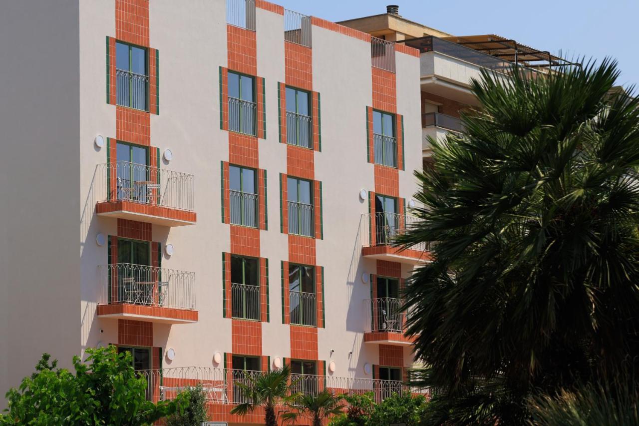 Terra Aurea Aparthotel Σαλού Εξωτερικό φωτογραφία